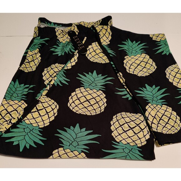 3X-5X/X-Plus‎ Size Women Buttery Soft Green Pineapple Leggings - Picture 9 of 9